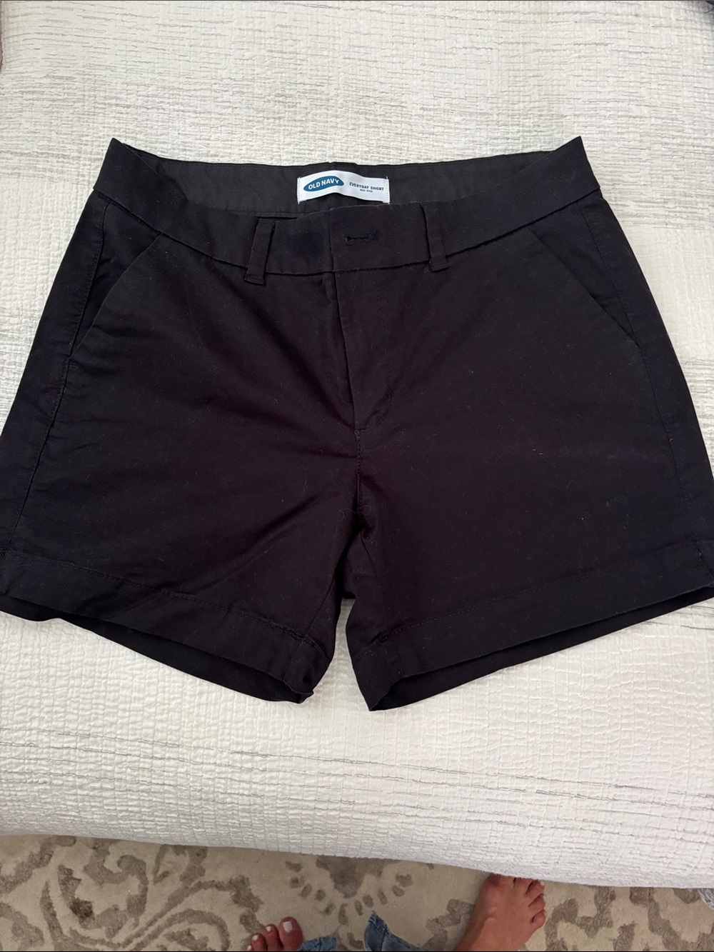 Old Navy Black Women's Casual Chino Shorts everyday mid-rise